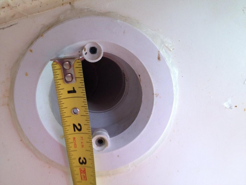 fishboxfitting.jpg fishboxfitting.jpg